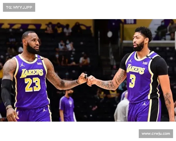 NBA比赛评分分析：球员表现评估与关键数据解读